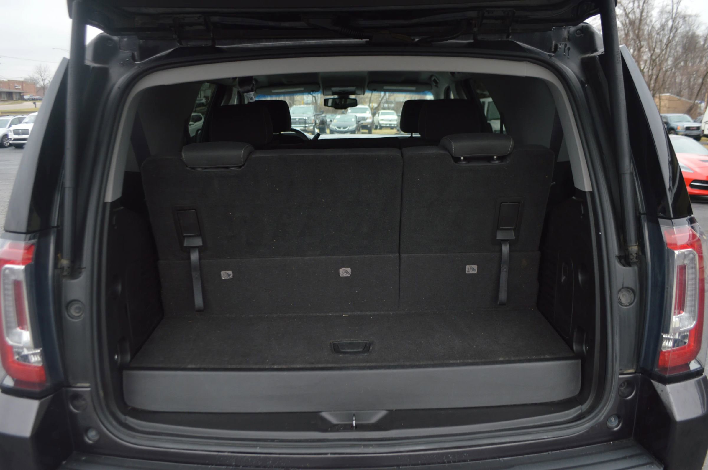 Used 2016 GMC Yukon SLE w/ HD Trailering Package image 24