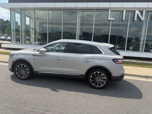 Used 2023 Lincoln Nautilus Reserve w/ Equipment Group 201A FWD image 9