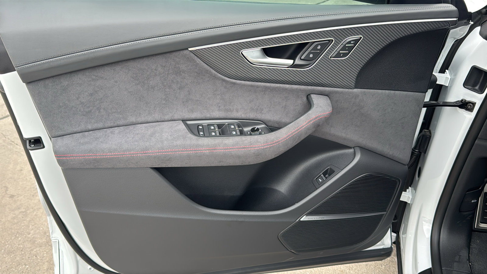 New 2026 Audi RS Q8 performance image 12