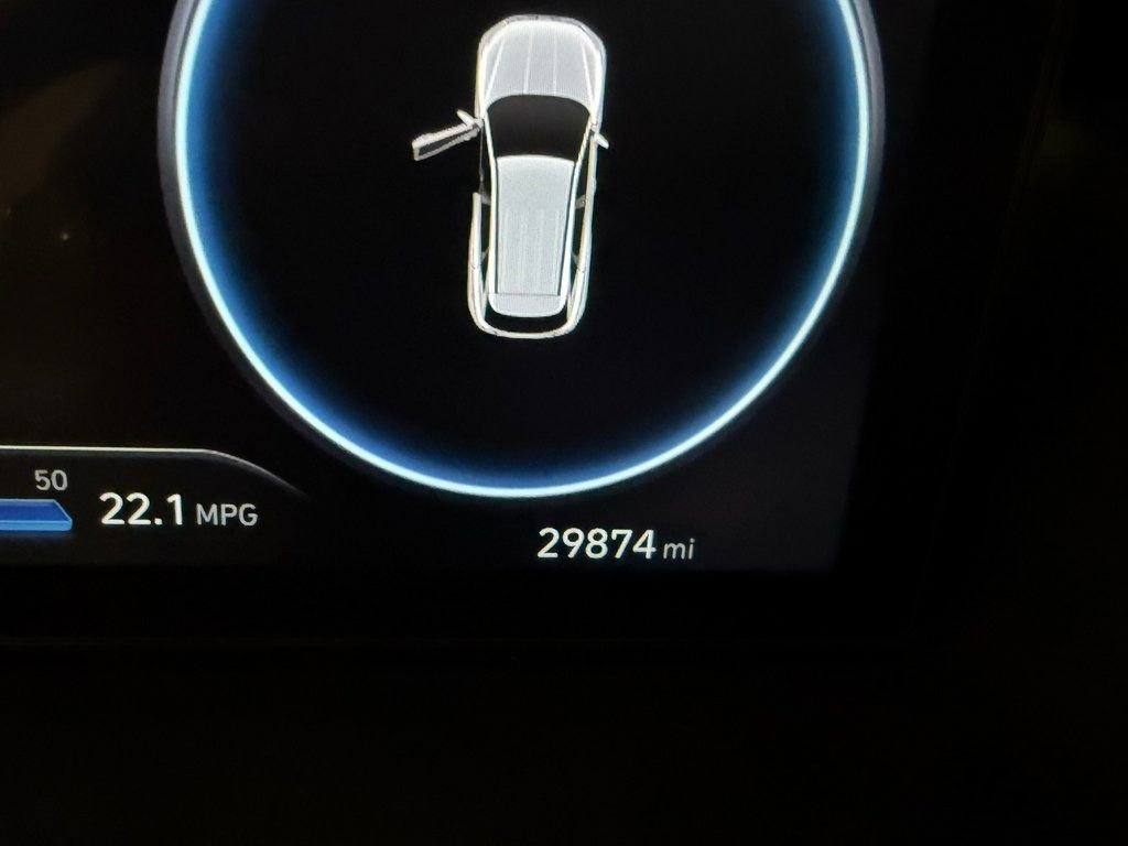 Used 2023 Hyundai Tucson Limited image 3