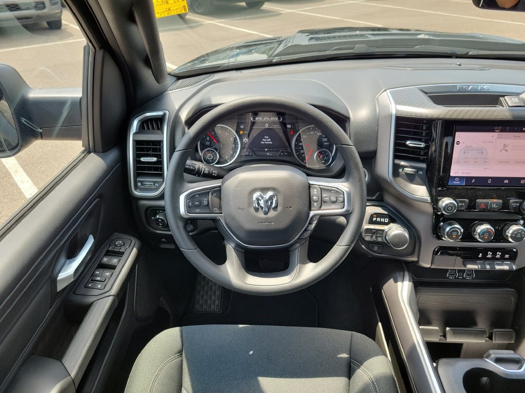 New 2026 RAM 1500 Express AWD/4WD image 8