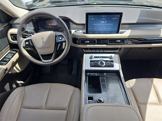 Used 2024 Lincoln Aviator Premiere w/ Premium Package image 17