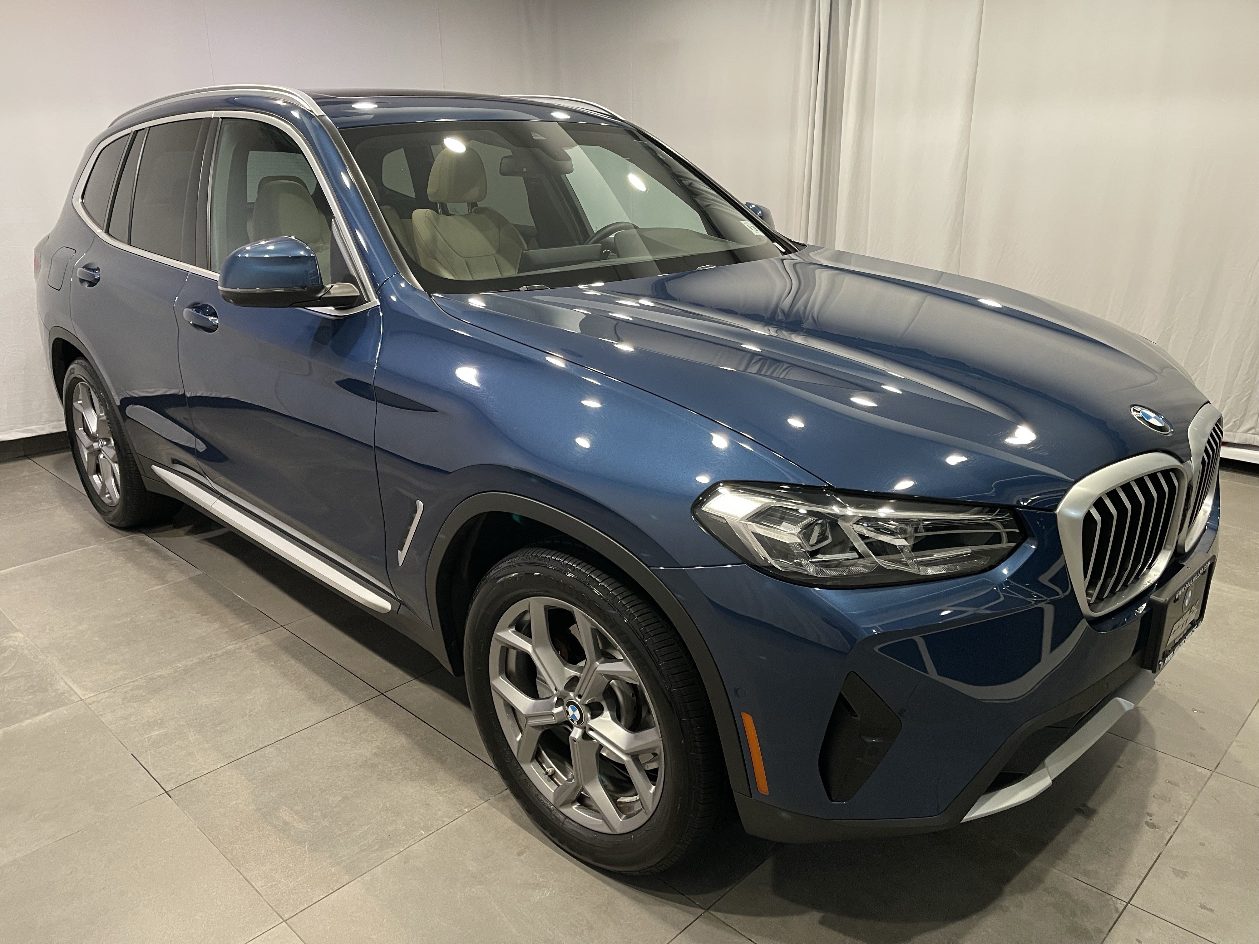 Certified 2024 BMW X3 xDrive30i w/ Convenience Package AWD/4WD image 3
