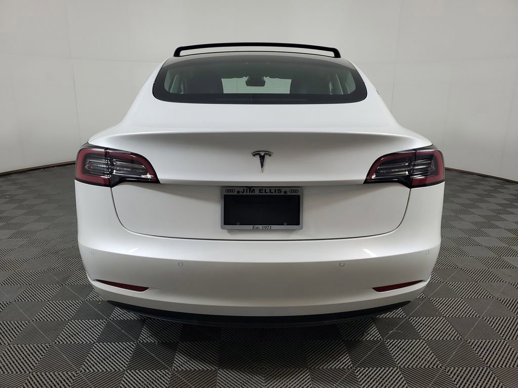 Used 2021 Tesla Model 3 Standard Range Plus image 5