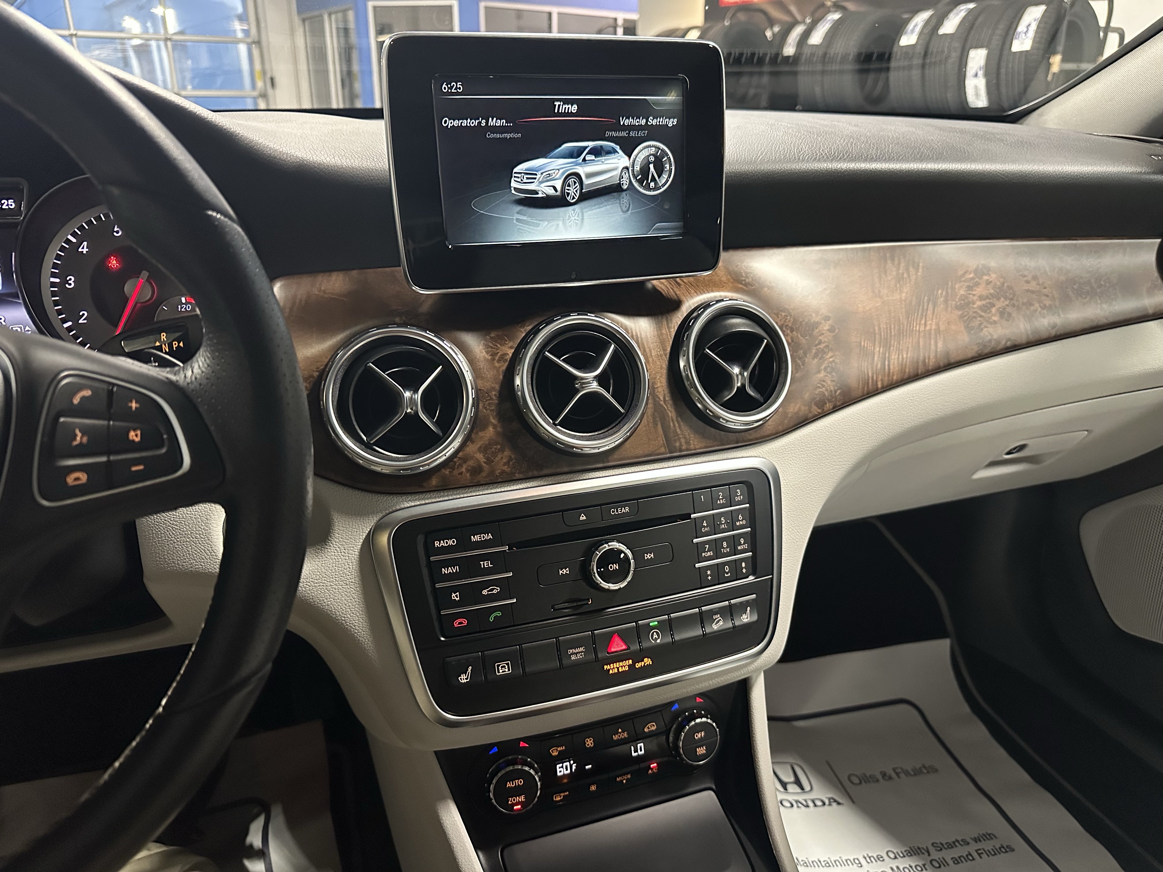 Used 2016 Mercedes-Benz GLA 250 4MATIC image 15