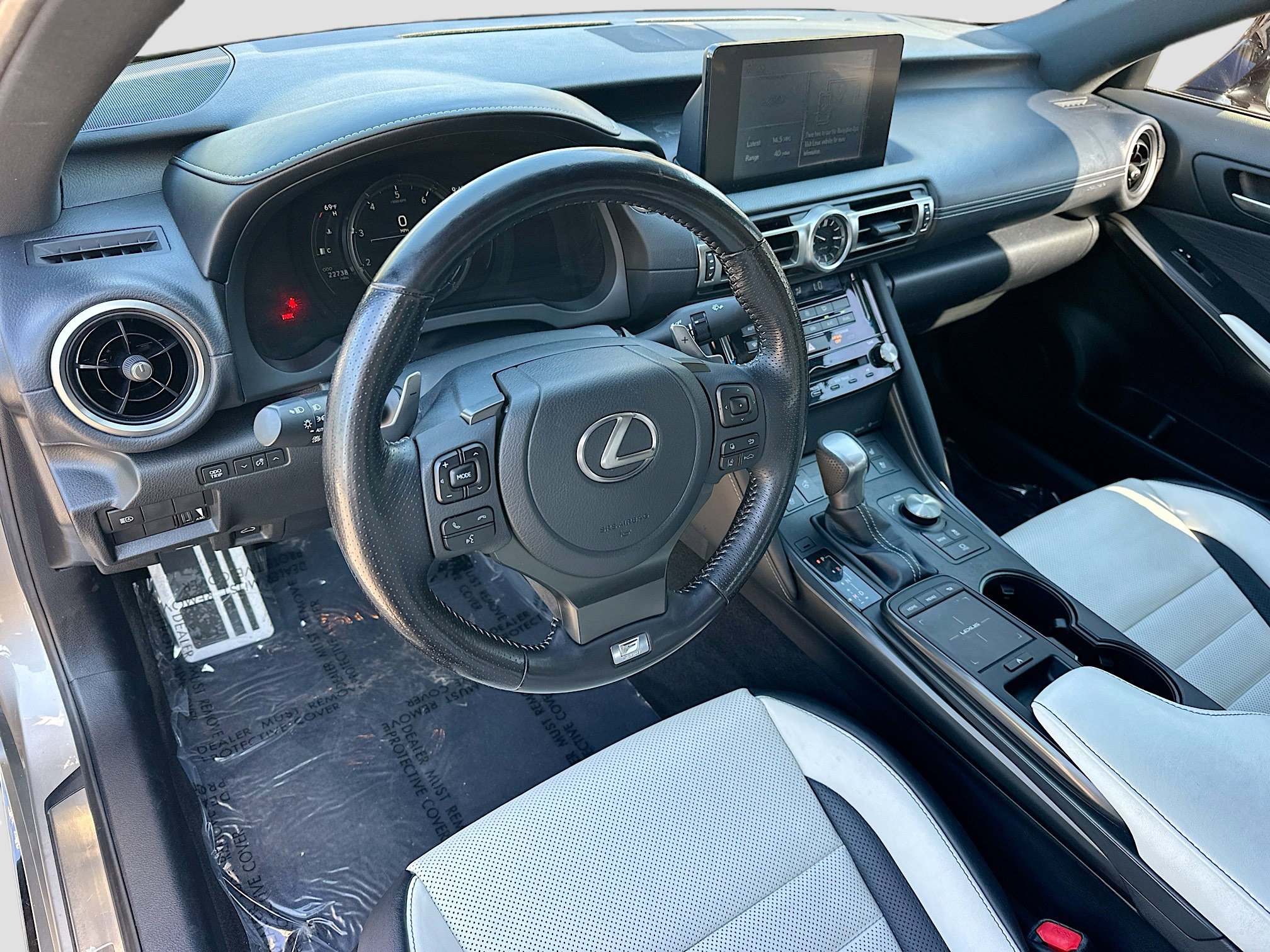 Used 2022 Lexus IS 350 F Sport image 9