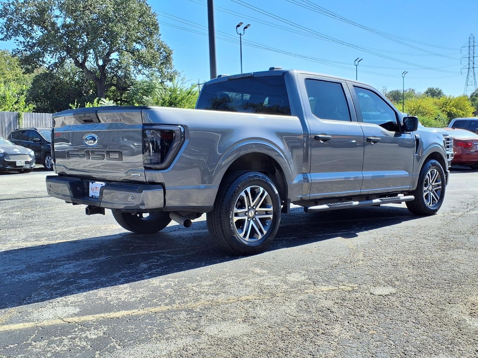 Used 2022 Ford F150 XL w/ STX Appearance Package RWD image 6