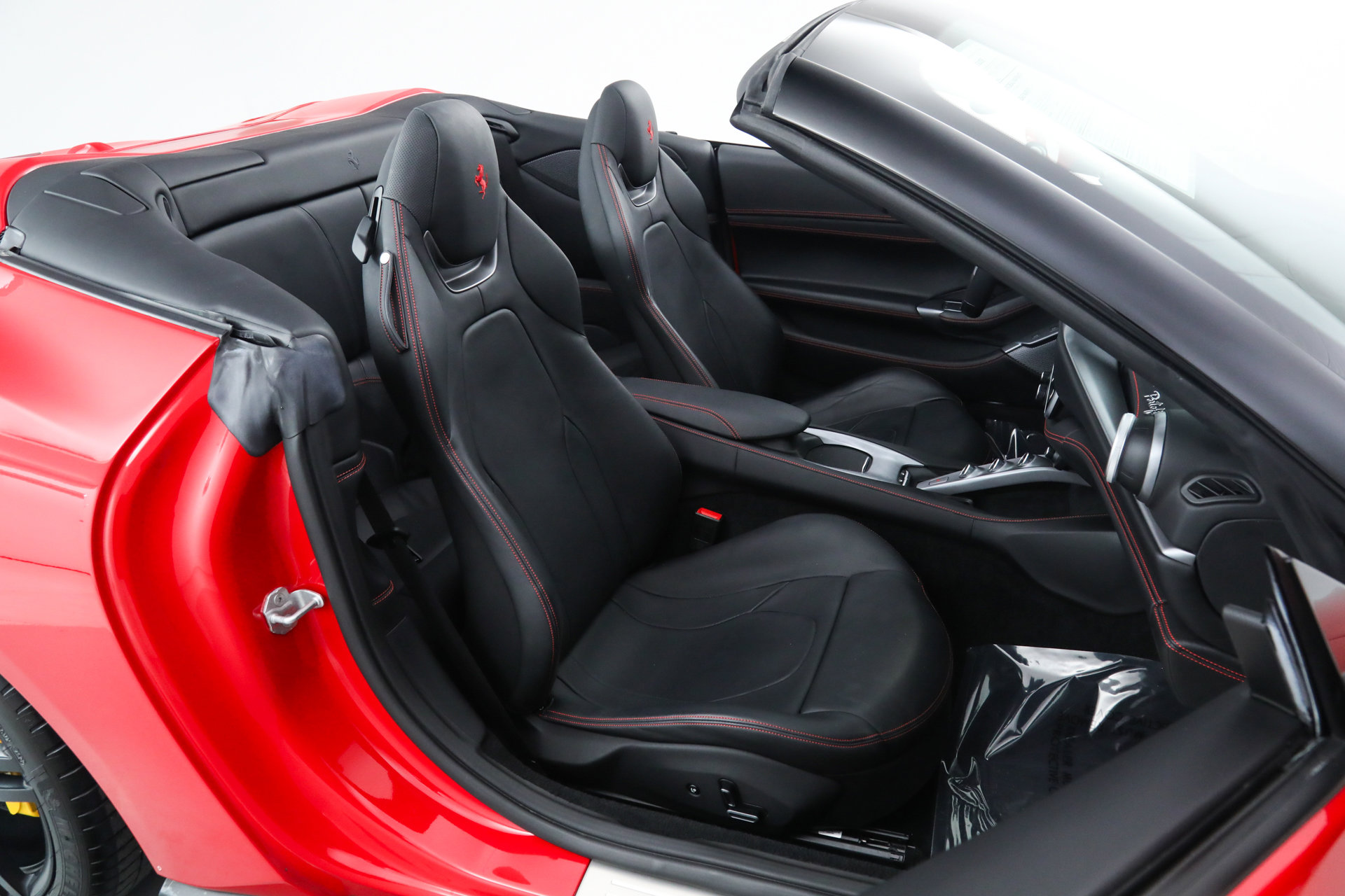 Certified 2023 Ferrari Portofino M image 23