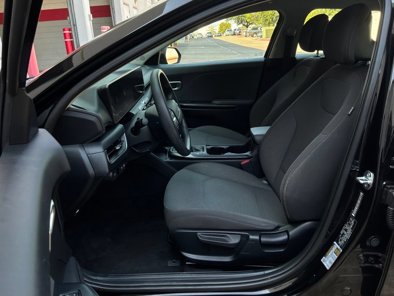 Used 2025 Kia K4 FWD image 10