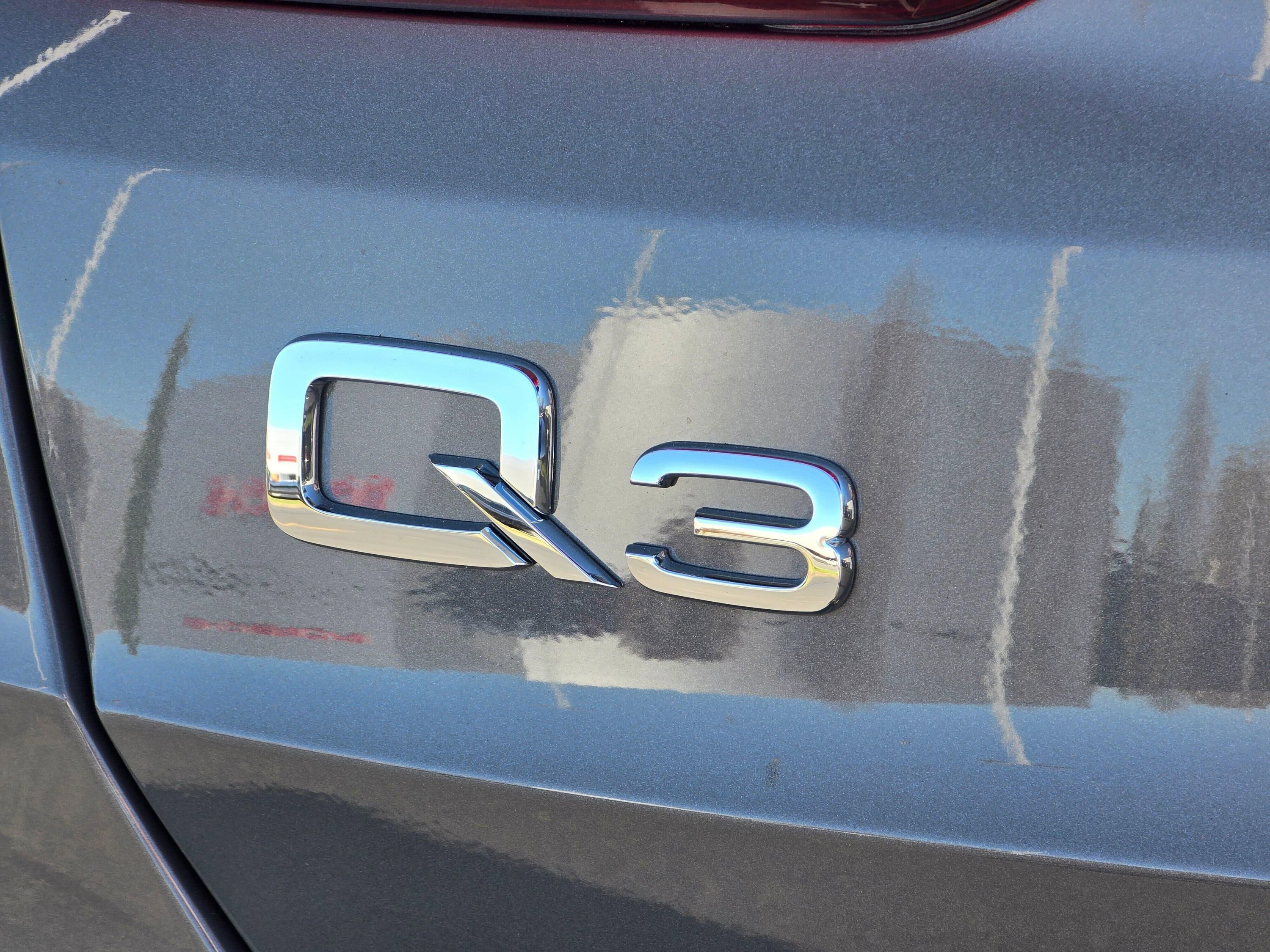 Certified 2025 Audi Q3 2.0T Premium Plus w/ Premium Plus Package AWD/4WD image 33