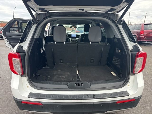 Used 2020 Ford Explorer XLT w/ Equipment Group 202A image 12