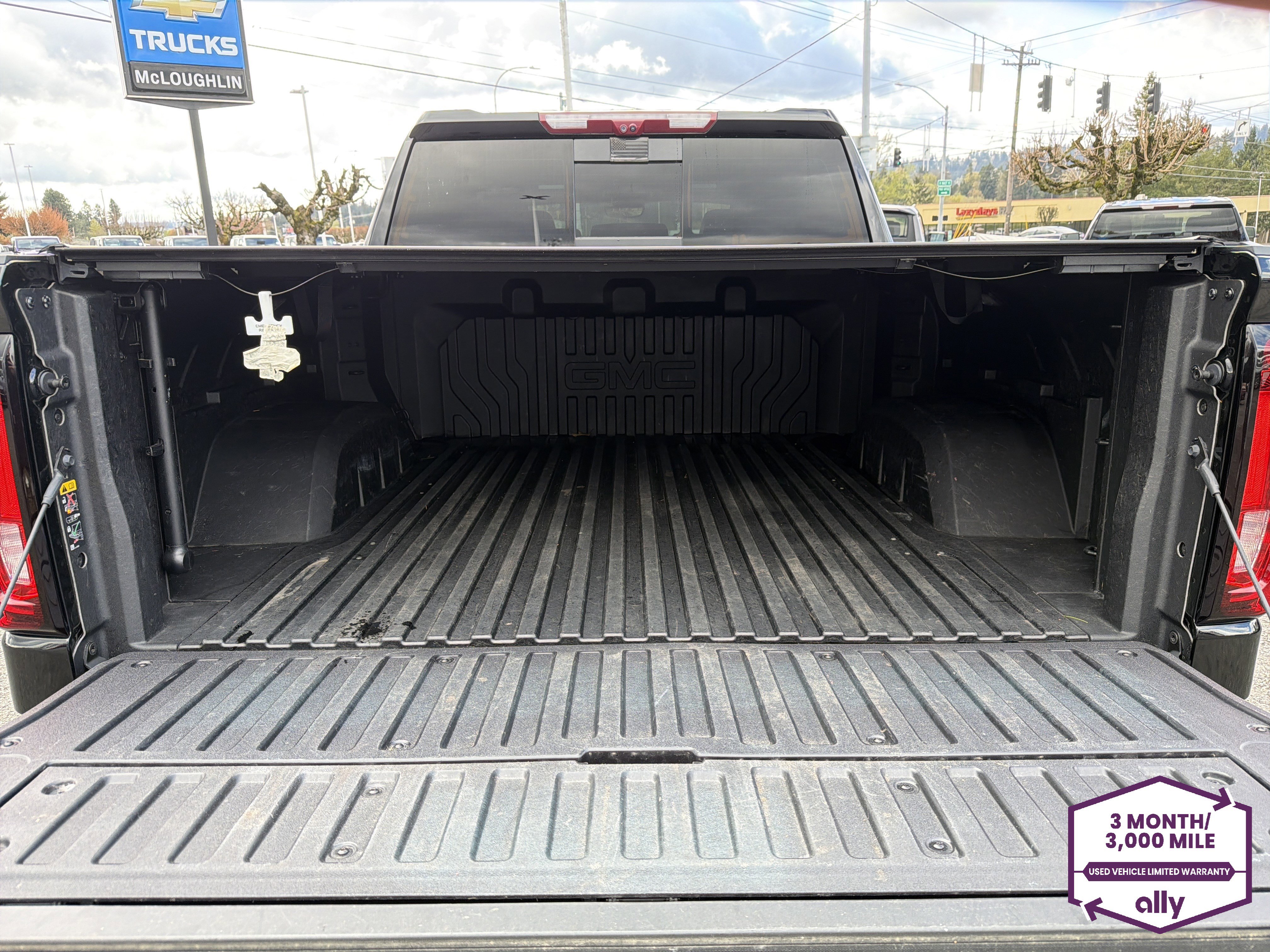 Used 2024 GMC Sierra 1500 Denali Ultimate image 5