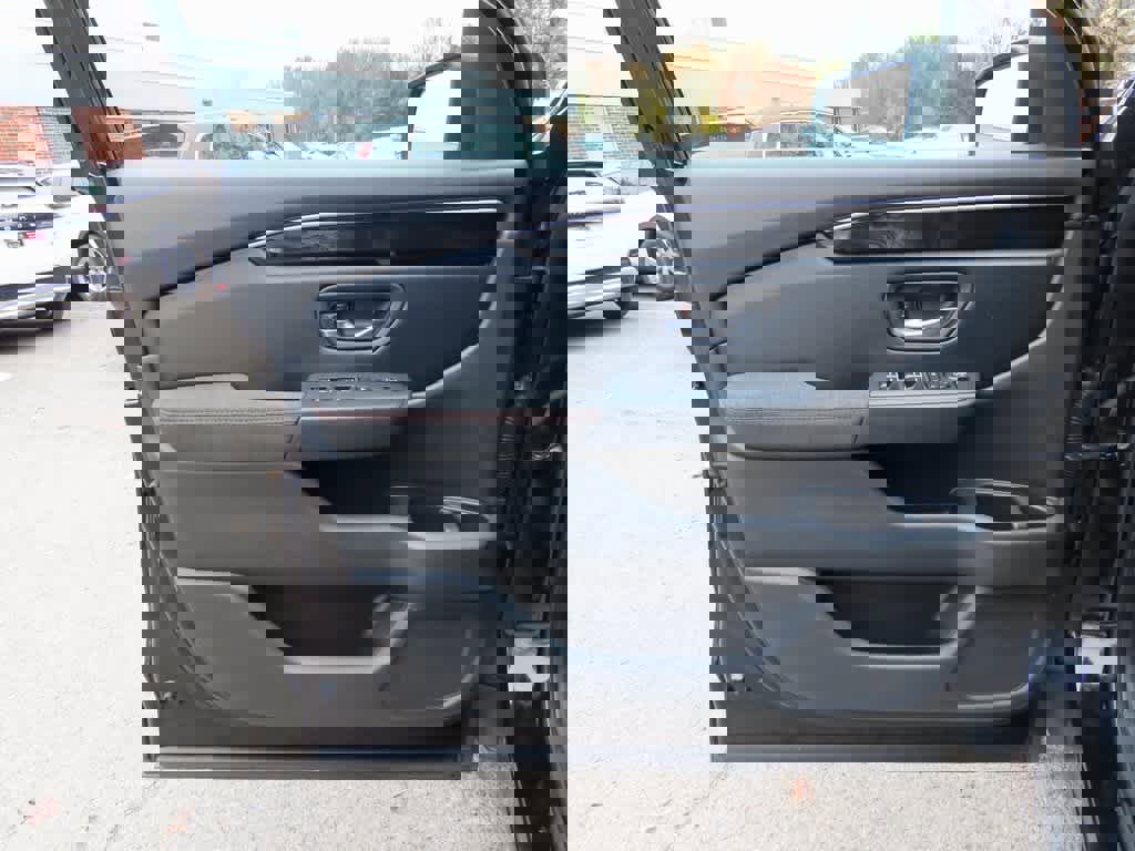 Used 2023 Honda Pilot Sport image 18