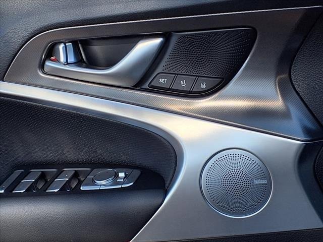 Used 2025 Genesis G70 3.3T Advanced image 14