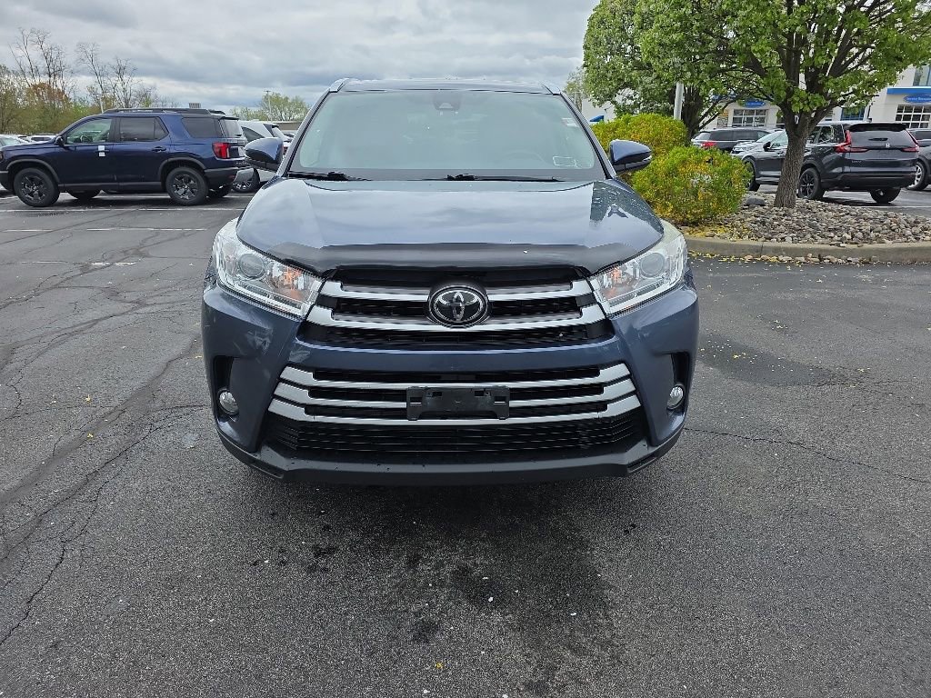 Used 2018 Toyota Highlander XLE AWD/4WD image 2