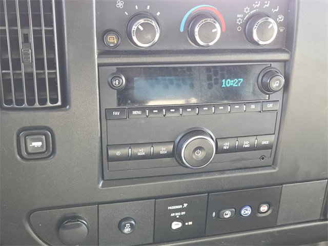 Used 2023 GMC Savana 2500 w/ Driver Convenience Package image 3