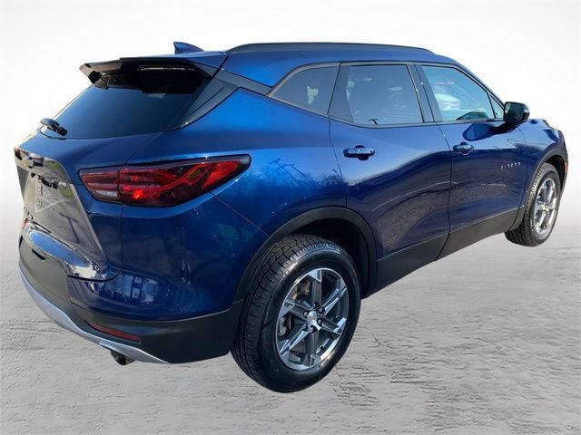 Used 2023 Chevrolet Blazer LT AWD/4WD image 3