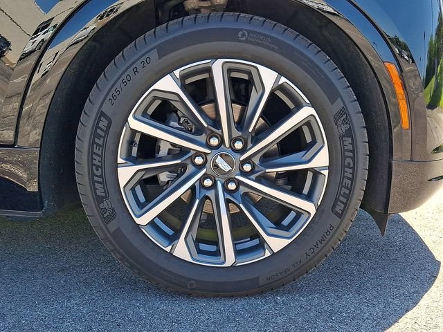 Certified 2024 Cadillac Lyriq Sport w/ LPO, Floor Liner Package AWD/4WD image 10