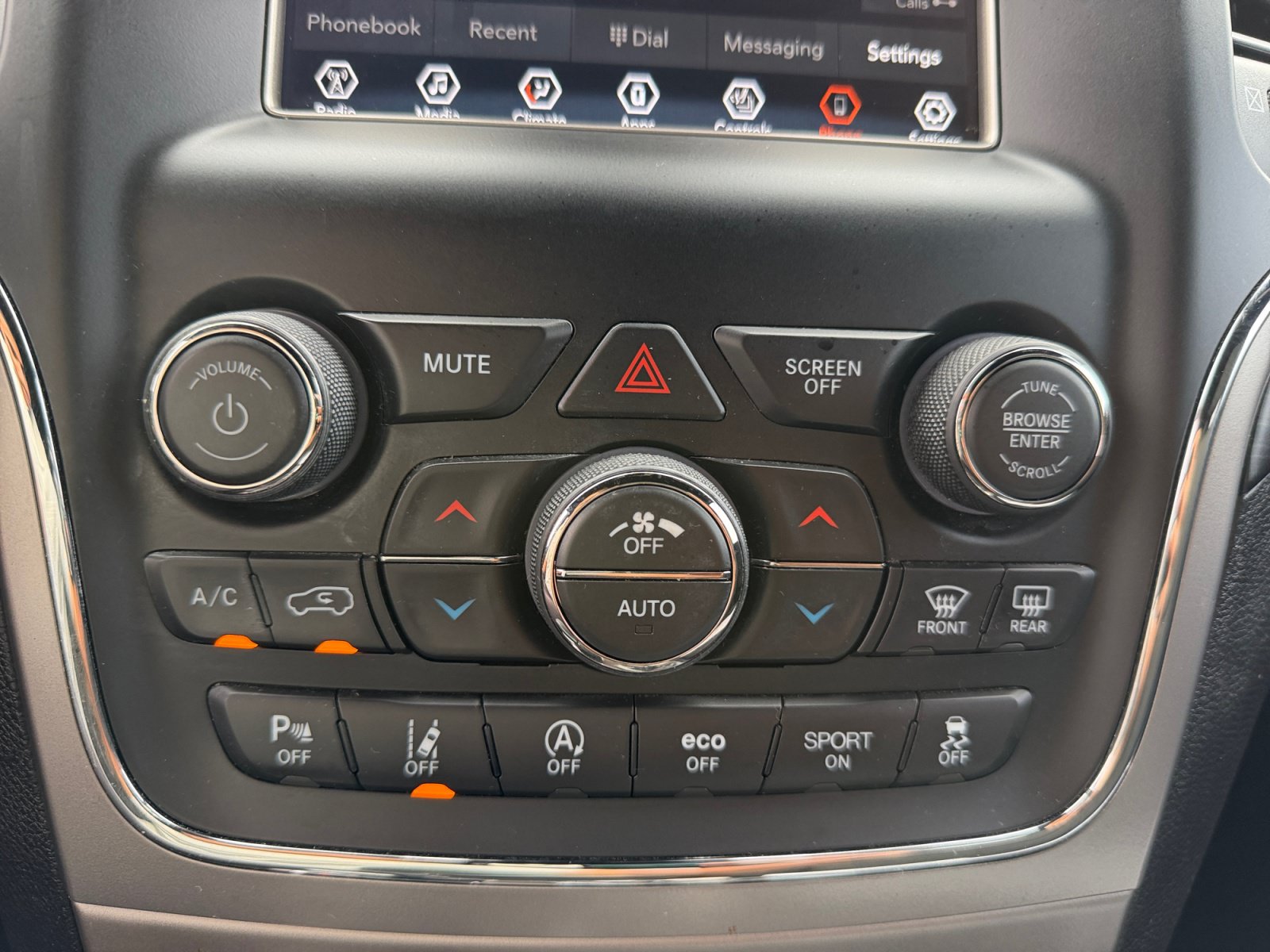 Used 2021 Jeep Grand Cherokee Laredo w/ Security & Convenience Group AWD/4WD image 11