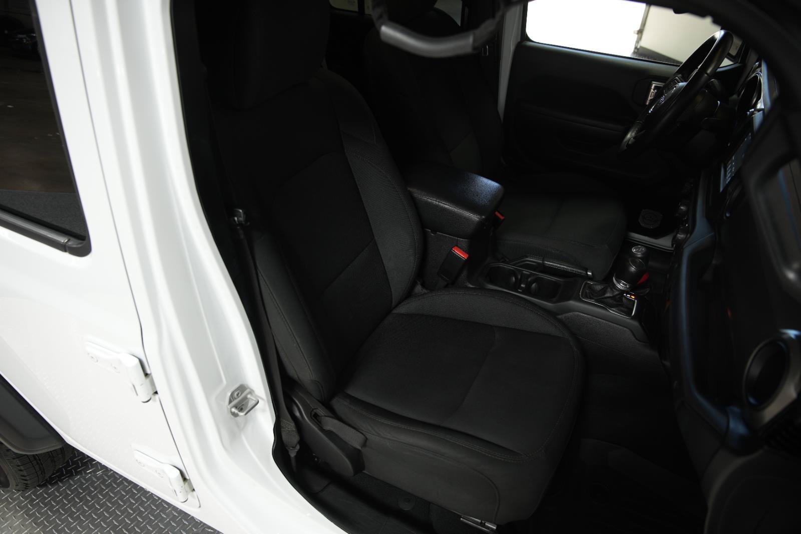 Used 2022 Jeep Wrangler Unlimited Sport AWD/4WD image 14