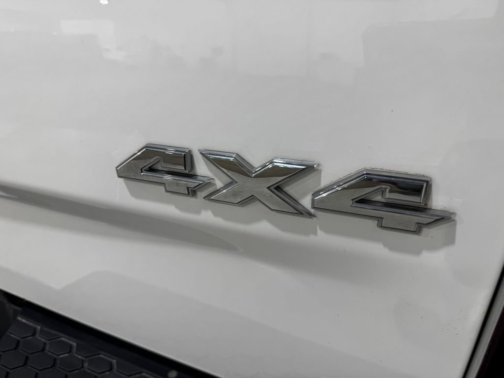 Used 2022 RAM 1500 Classic SLT image 33