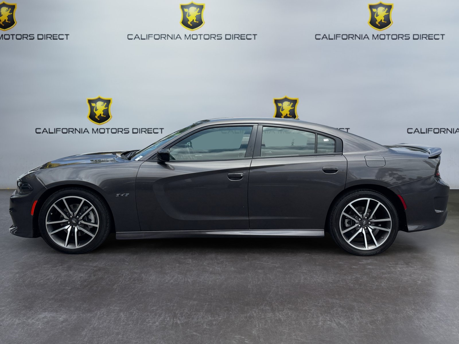 Used 2023 Dodge Charger R/T RWD image 2