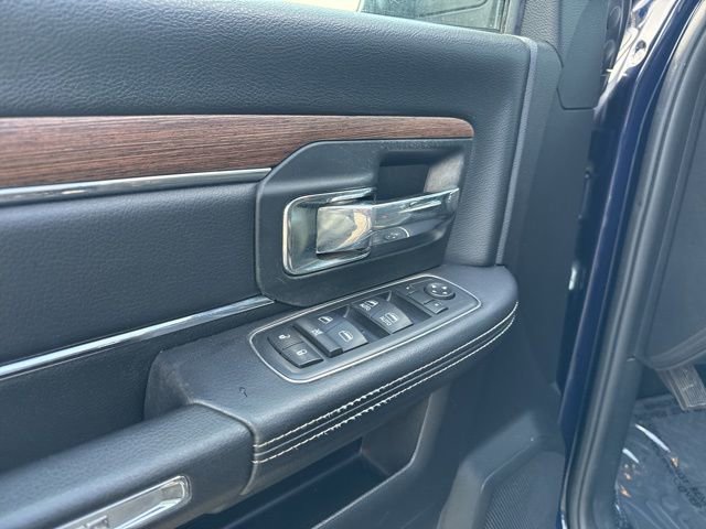 Used 2016 RAM 1500 Laramie w/ Convenience Group AWD/4WD image 18