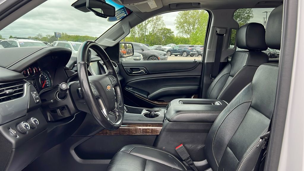 Used 2020 Chevrolet Suburban LT image 8