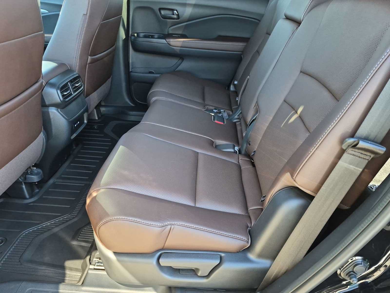 Certified 2025 Honda Passport EX-L image 20