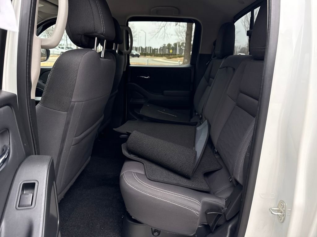 Used 2022 Nissan Frontier SV w/ Technology Package image 26