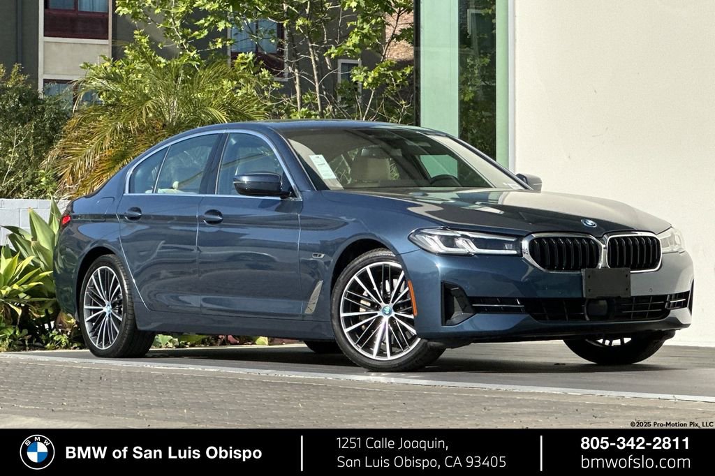 Used 2023 BMW 530e w/ Premium Package image 1