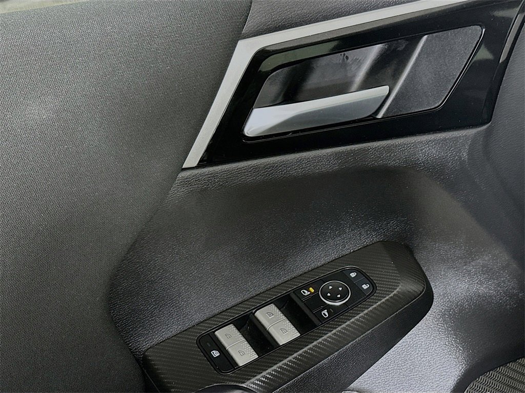 Used 2024 Mitsubishi Outlander ES image 21