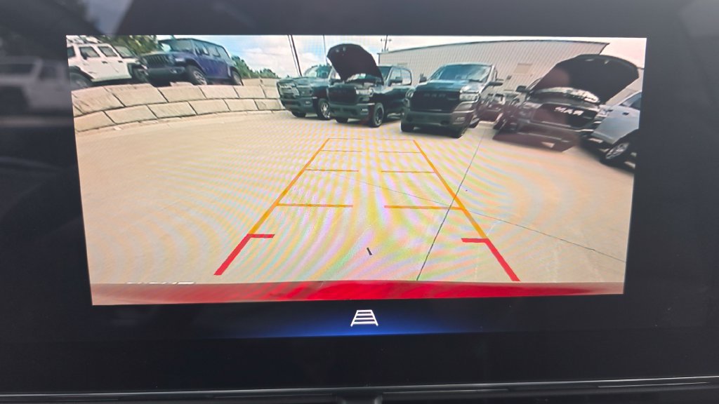 Used 2024 Chevrolet Trax RS w/ Driver Confidence Package FWD image 31