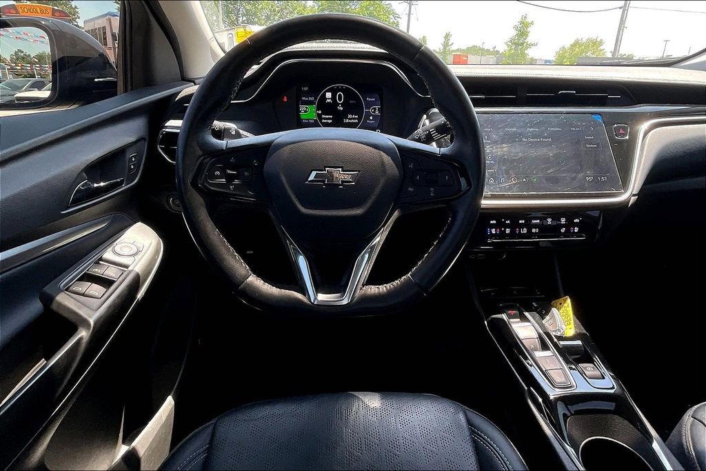 Used 2023 Chevrolet Bolt EUV Premier w/ Sun & Sound Package FWD image 5