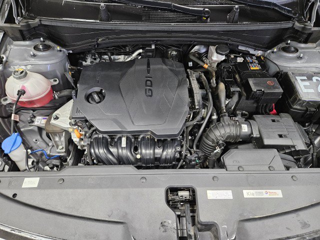 Used 2023 Kia Sportage LX image 7