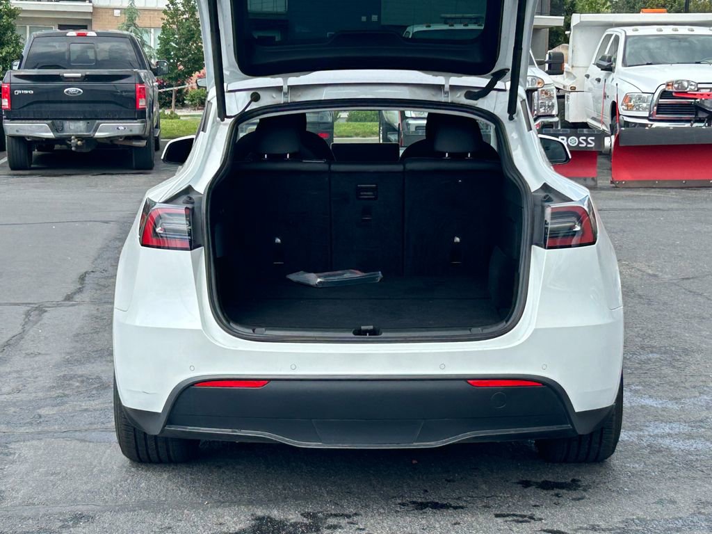Used 2022 Tesla Model Y Performance AWD/4WD image 29