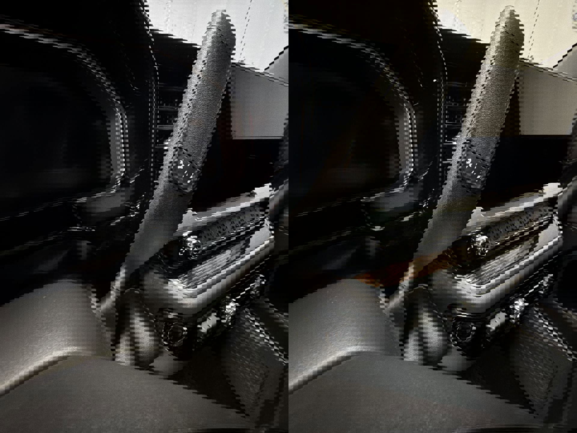 New 2026 GMC Sierra 1500 SLE image 16