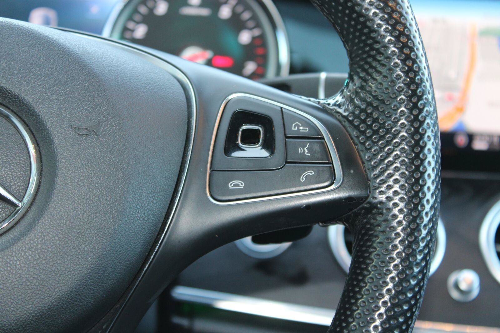 Used 2018 Mercedes-Benz E 300 image 29