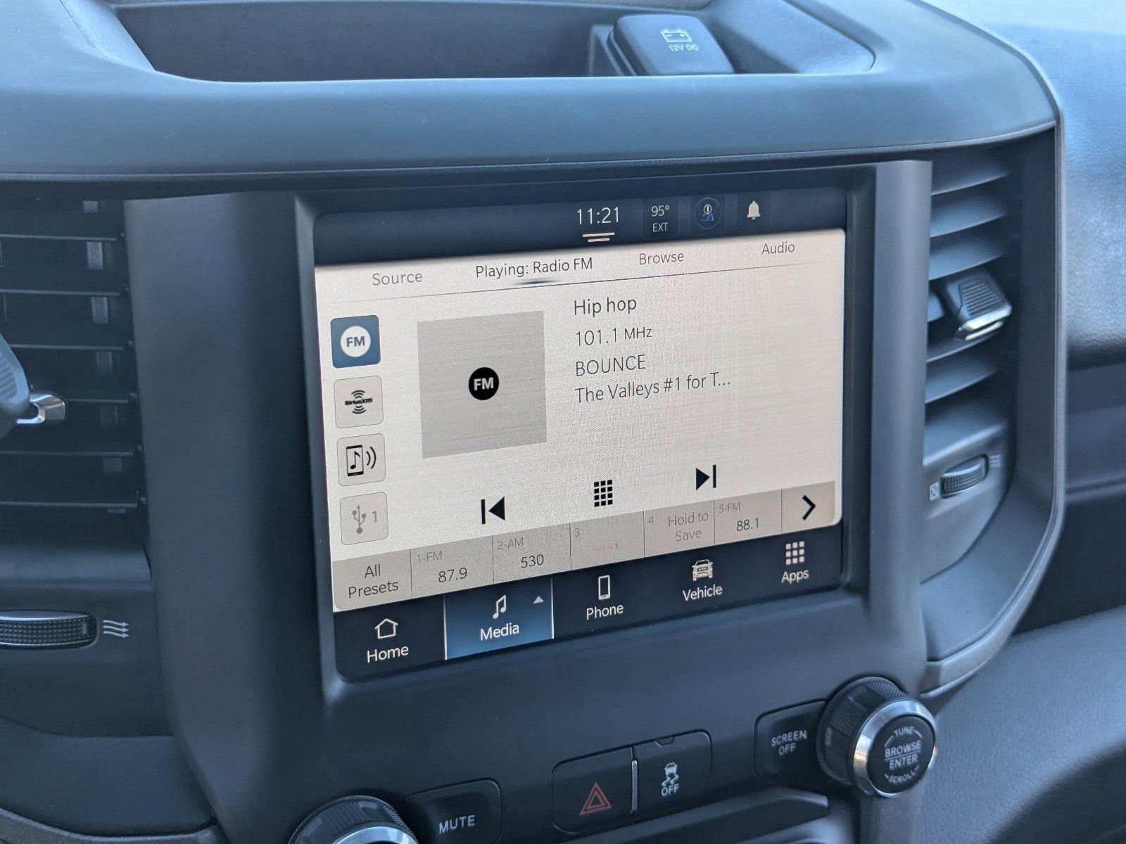 Used 2023 RAM 3500 Tradesman image 27