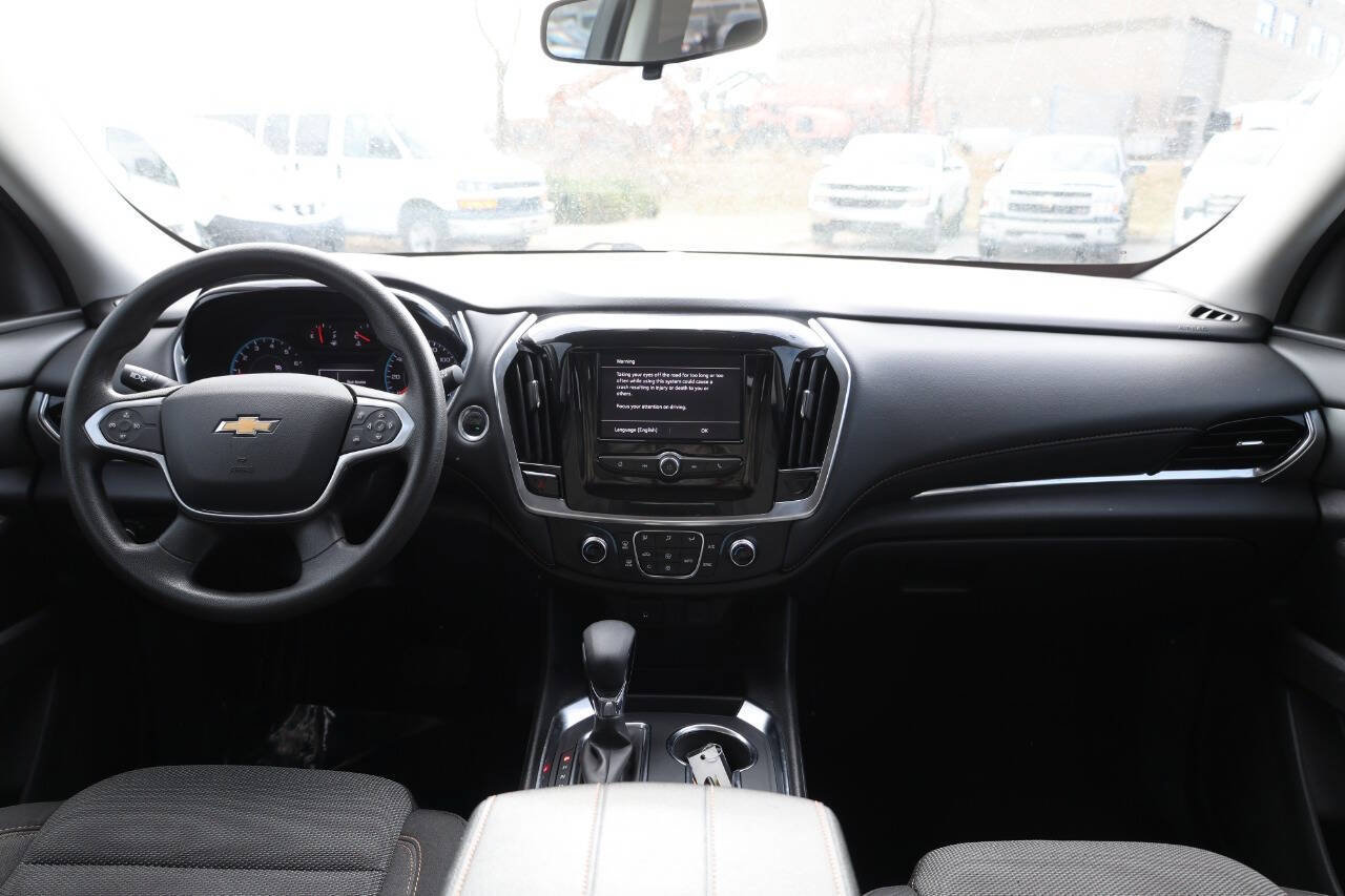 Used 2021 Chevrolet Traverse LS FWD image 14