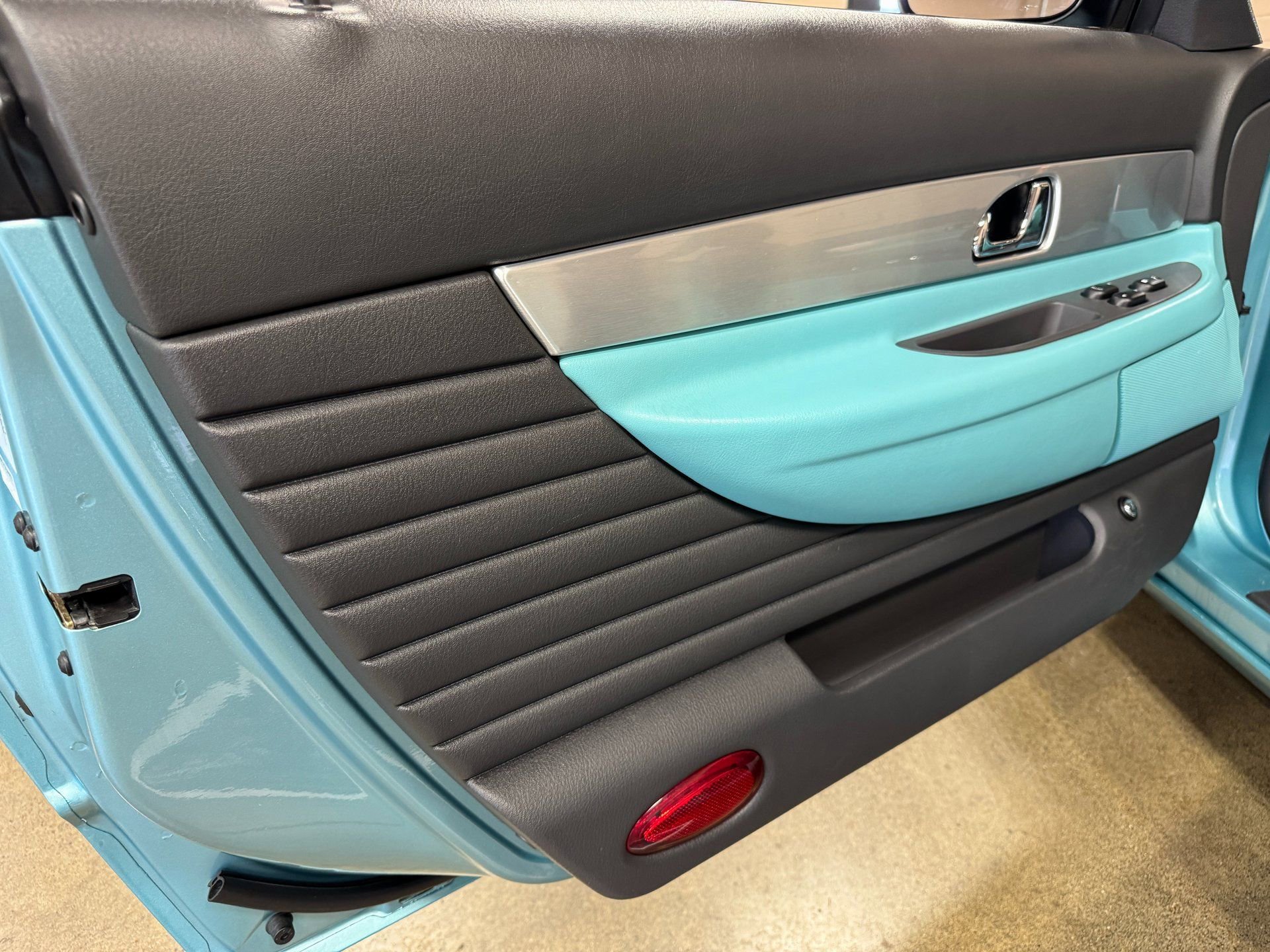 Used 2002 Ford Thunderbird image 64