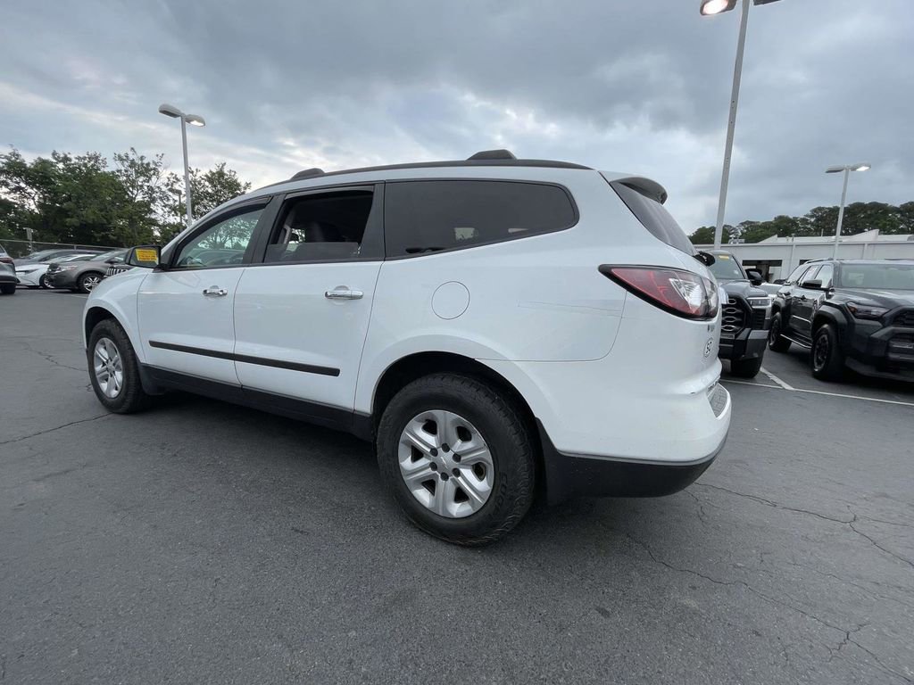 Used 2017 Chevrolet Traverse LS AWD/4WD image 12