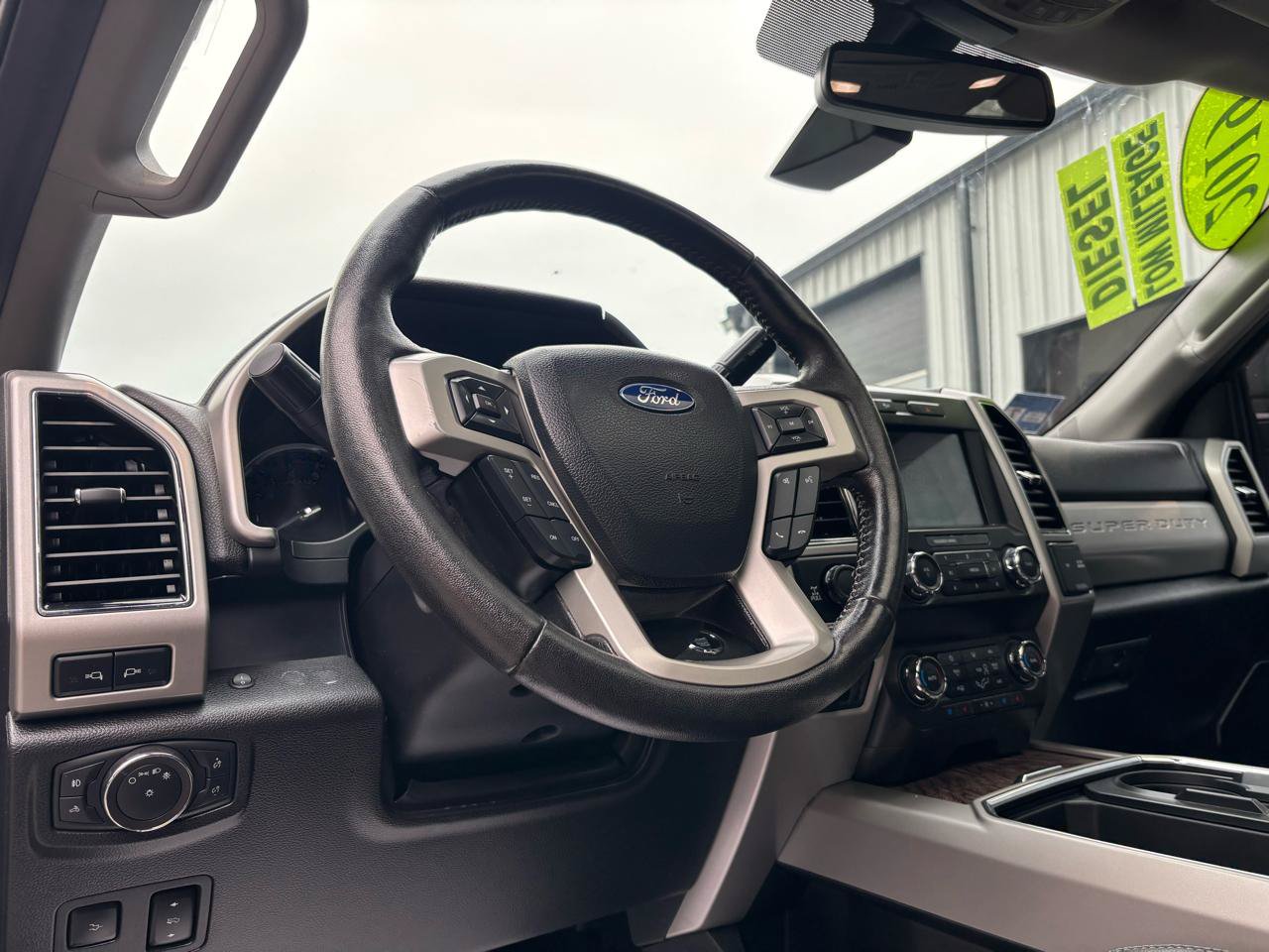 Used 2019 Ford F350 Lariat w/ Lariat Ultimate Package AWD/4WD image 30