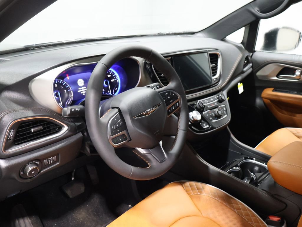 New 2026 Chrysler Pacifica Pinnacle AWD/4WD image 20
