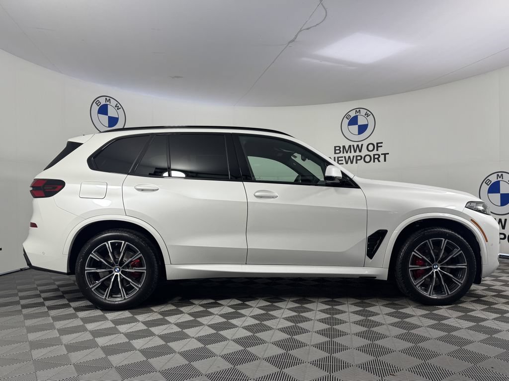New 2026 BMW X5 xDrive40i w/ M Sport Package AWD/4WD image 5
