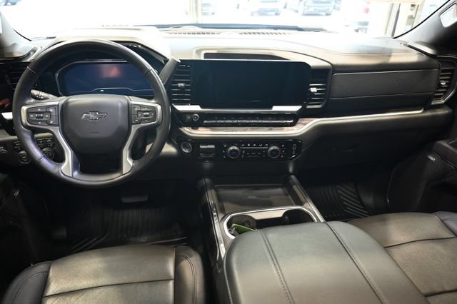 Used 2024 Chevrolet Silverado 2500 LTZ w/ LTZ Plus Package AWD/4WD image 15