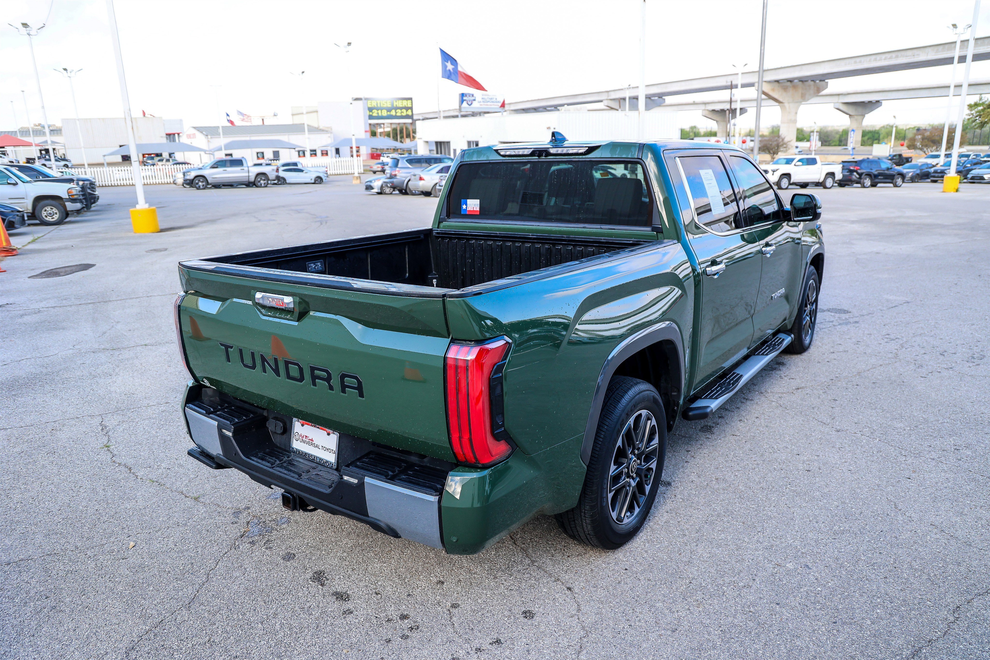 Used 2023 Toyota Tundra Limited image 7