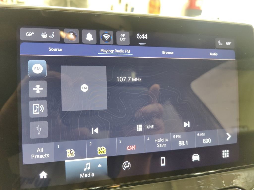 New 2025 Jeep Compass Limited w/ Sun & Sound Group image 22