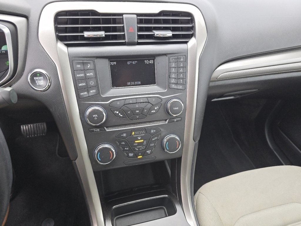Used 2018 Ford Fusion S FWD image 29