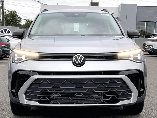 New 2027 Volkswagen Taos S FWD image 4